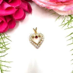 NEW⚜️VINTAGE STYLE Crystal Heart Charm